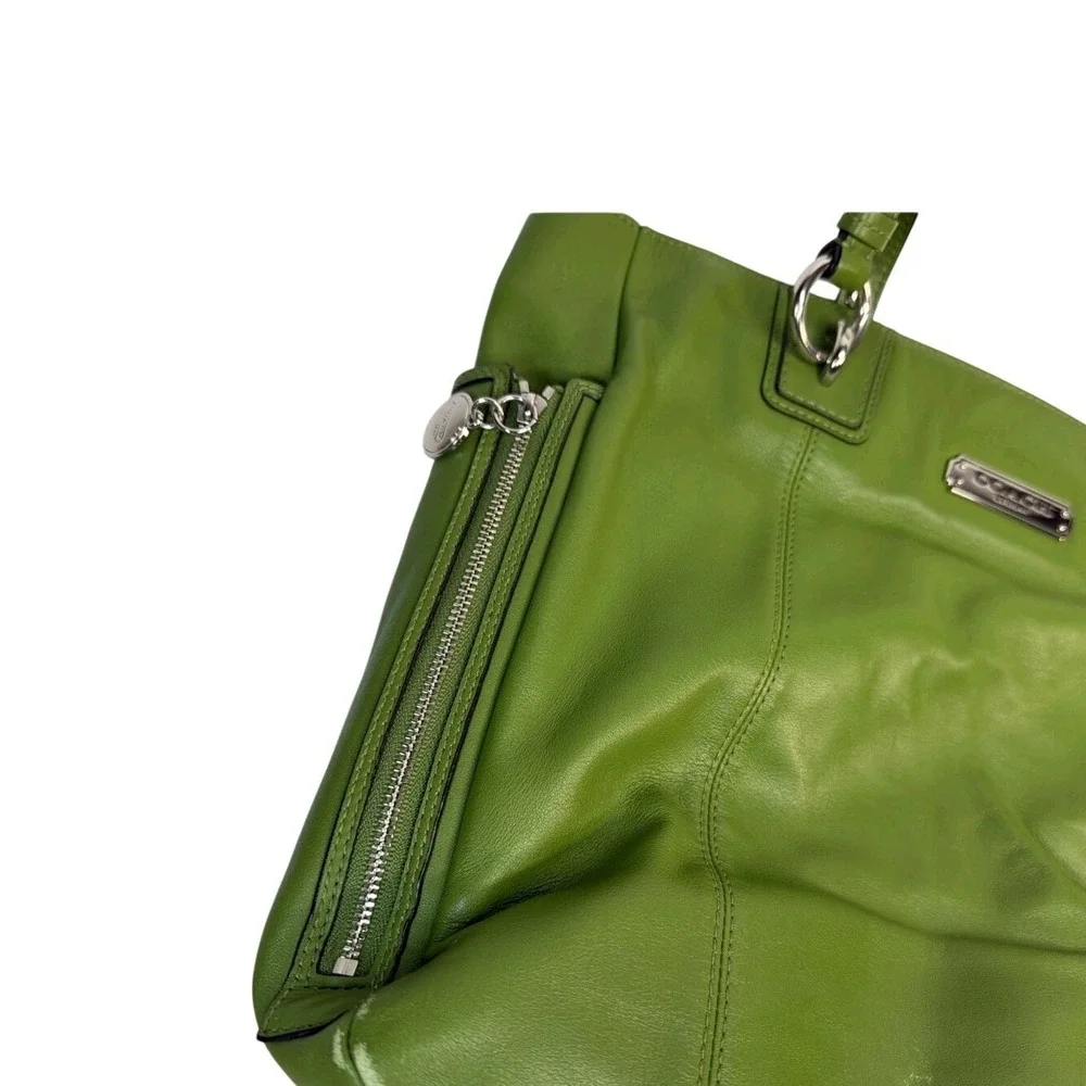 Coach Gallery Tote Green Leather Shoulder Bag F19456 Silver Hardware - Picture 3 of 7